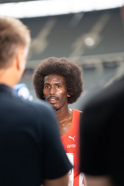 Deutscher Meister ueber 5000m Mohamed Mohumed (LG Olympia Dortmund) waehrend der deutschen Leichtathletik-Meisterschaften im Olympiastadion am 25.06.2022 in Berlin